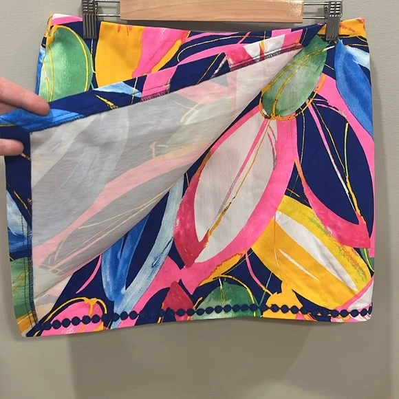 Crown & Ivy Tropical Colorful Pull On Skort - Picture 4 of 8